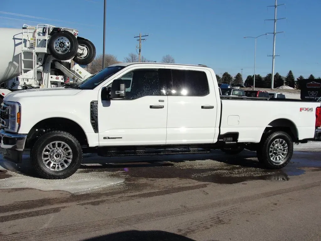 2025 Ford Super Duty F-350 XLT | Photo 2 of 24