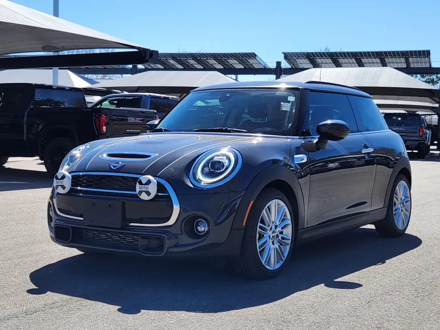 2021 Mini Cooper S | Photo 3 of 24