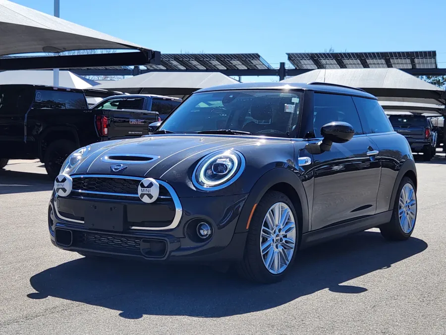 2021 Mini Cooper S | Photo 3 of 24