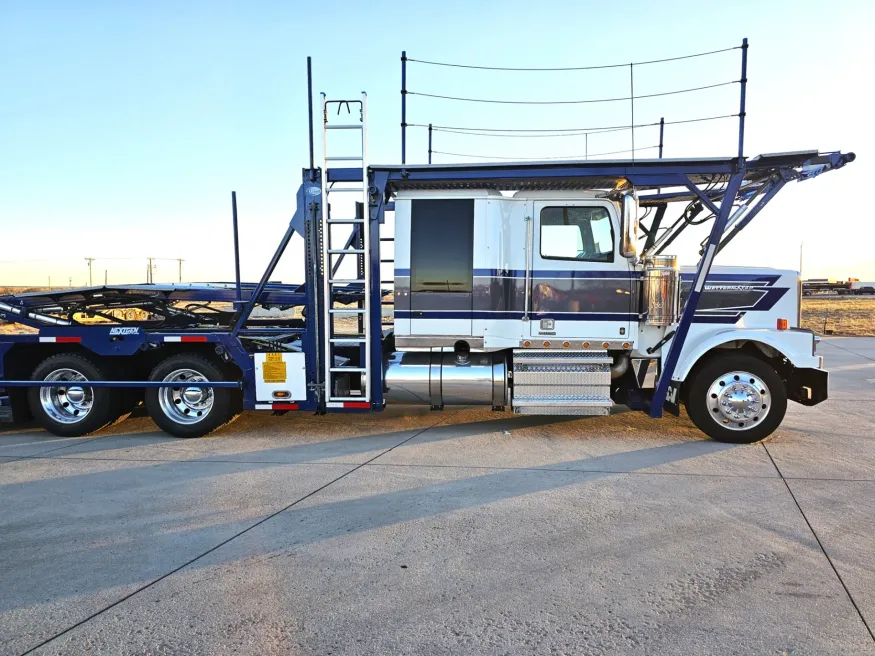 2021 Western Star 4900FA | Photo 4 of 30