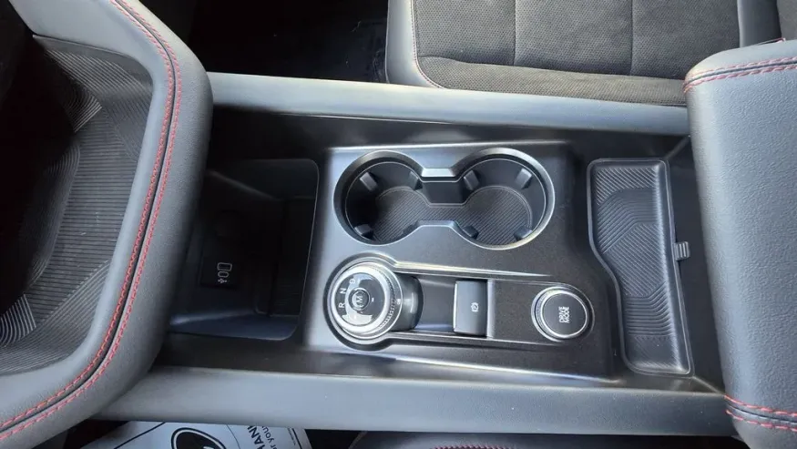 2026 Ford Explorer | Photo 24 of 34