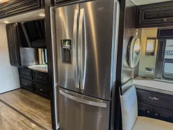2020 Newmar Dutch Star 3709 | Thumbnail Photo 15 of 27