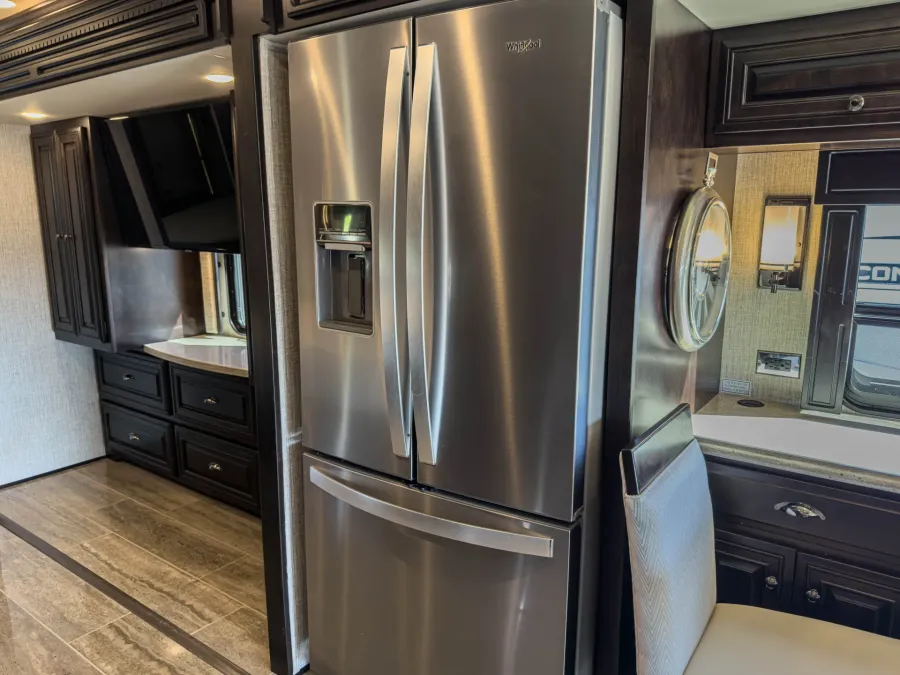 2020 Newmar Dutch Star 3709 | Photo 15 of 27