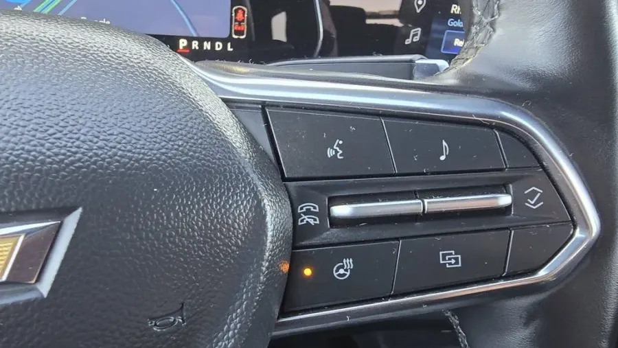 2025 Chevrolet Equinox | Photo 16 of 30