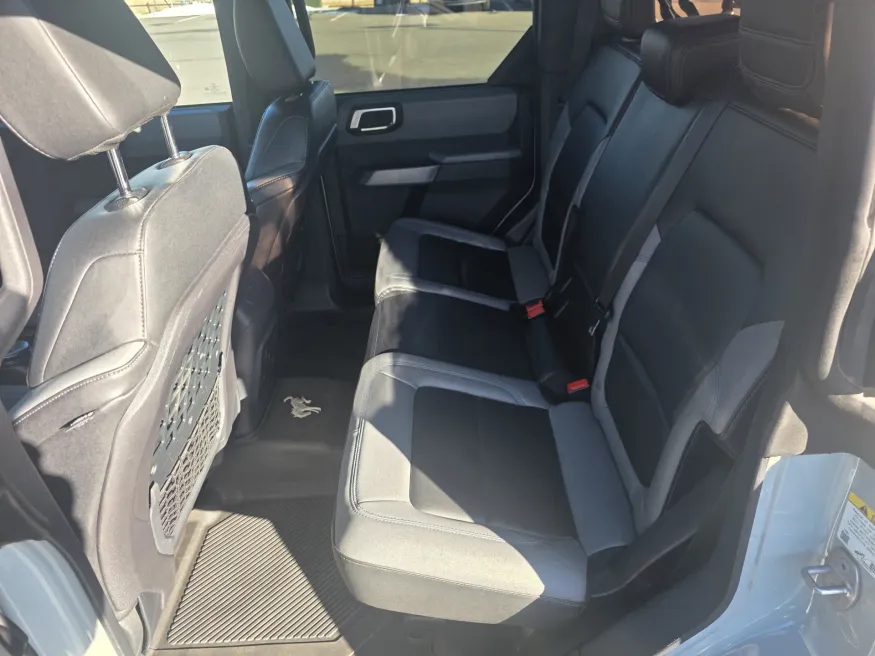 2022 Ford Bronco | Photo 13 of 23