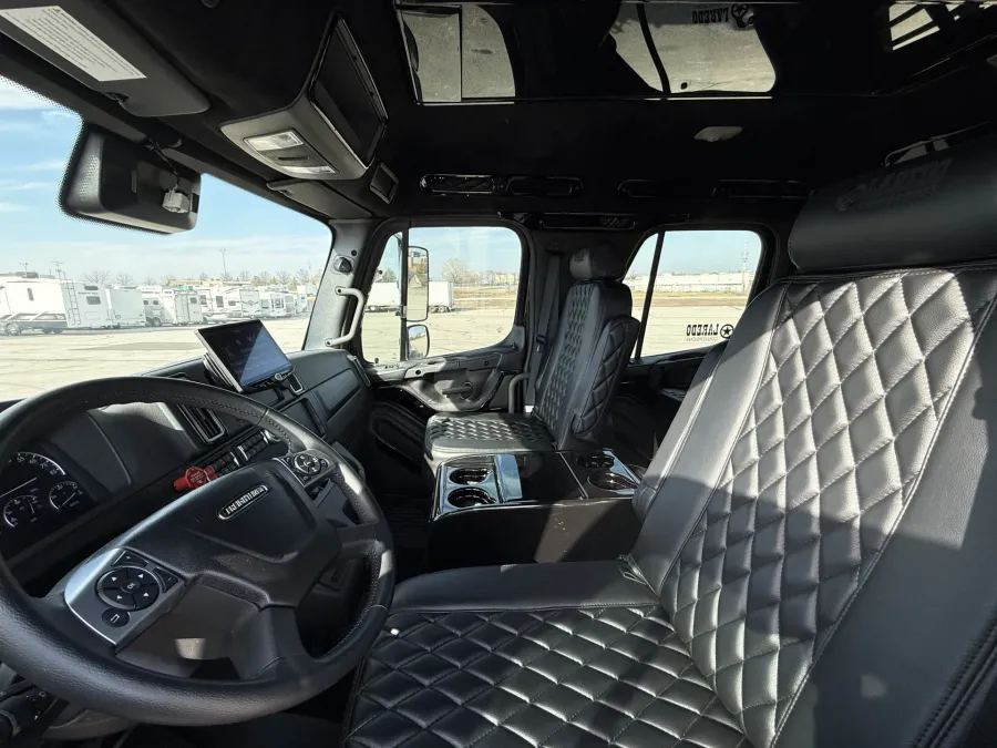 2024 Freightliner M2 112 Laredo | Photo 20 of 29