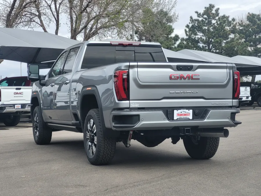 2026 GMC Sierra 2500HD Denali | Photo 4 of 25