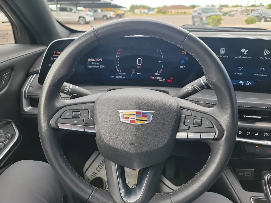 2024 Cadillac XT4 AWD Premium Luxury | Photo 17 of 19