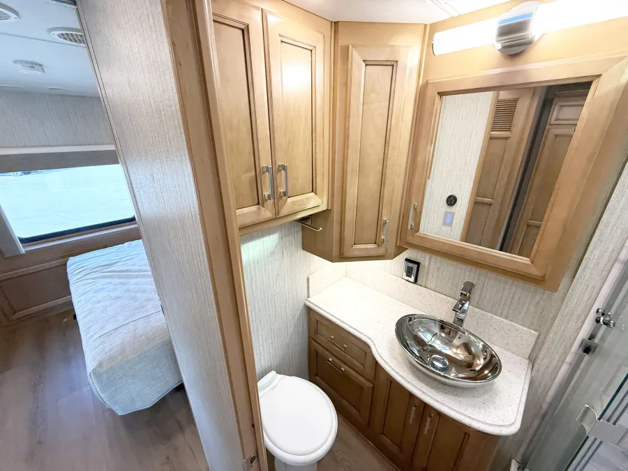 2024 Newmar Bay Star 3626 | Photo 14 of 31