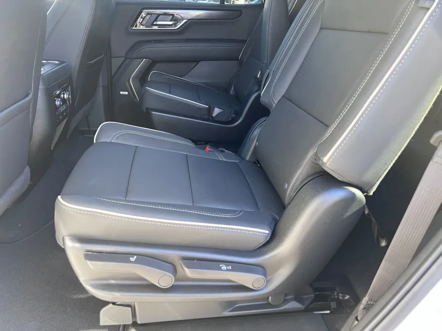 2026 GMC Yukon Elevation | Photo 10 of 29