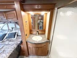 2016 Winnebago Journey 38P | Thumbnail Photo 14 of 30