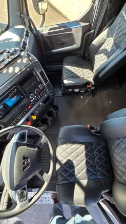 2025 Western Star 49X | Thumbnail Photo 33 of 43