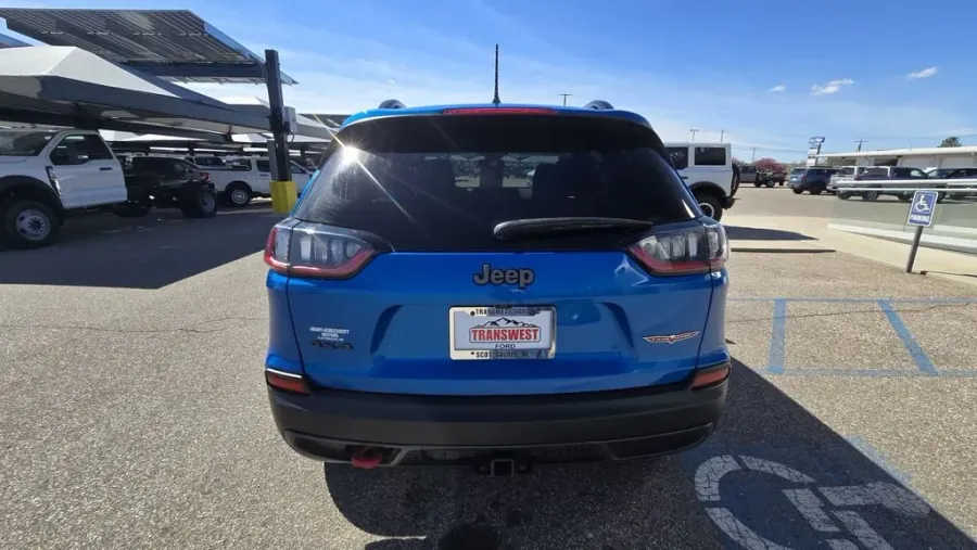 2022 Jeep Cherokee | Photo 7 of 29