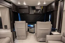 2026 Newmar Mountain Aire 4118 | Thumbnail Photo 12 of 45