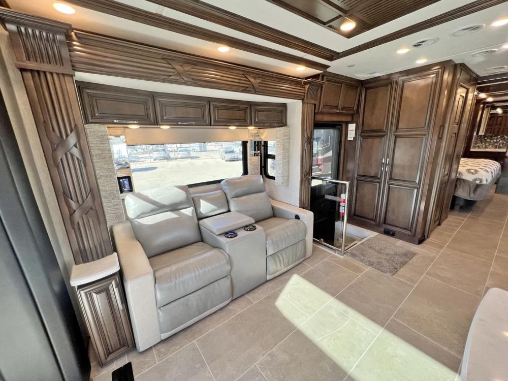 2023 Newmar Supreme Aire 4051 | Photo 6 of 43