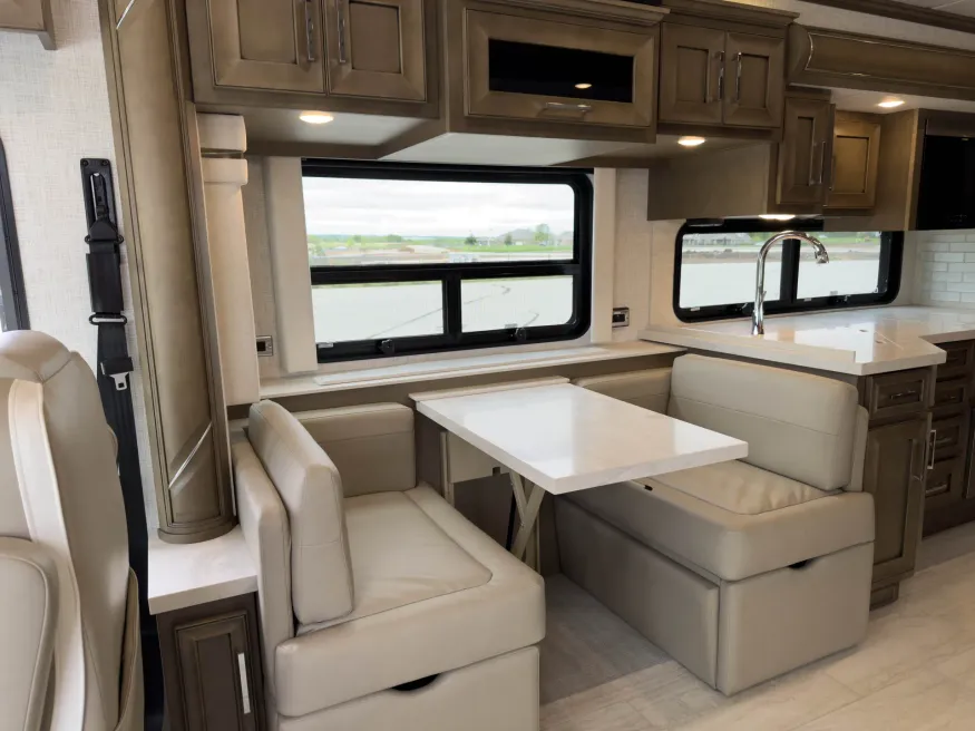 2026 Newmar Ventana 3512 | Photo 13 of 40