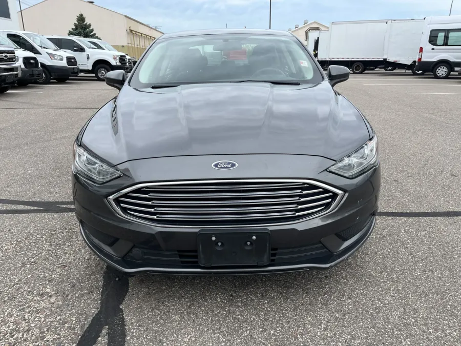 2018 Ford Fusion | Photo 16 of 19