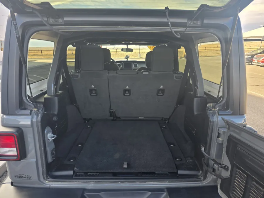 2021 Jeep Wrangler Unlimited Sahara | Photo 12 of 21