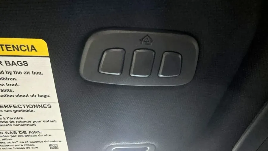 2026 Ford Explorer | Photo 29 of 36