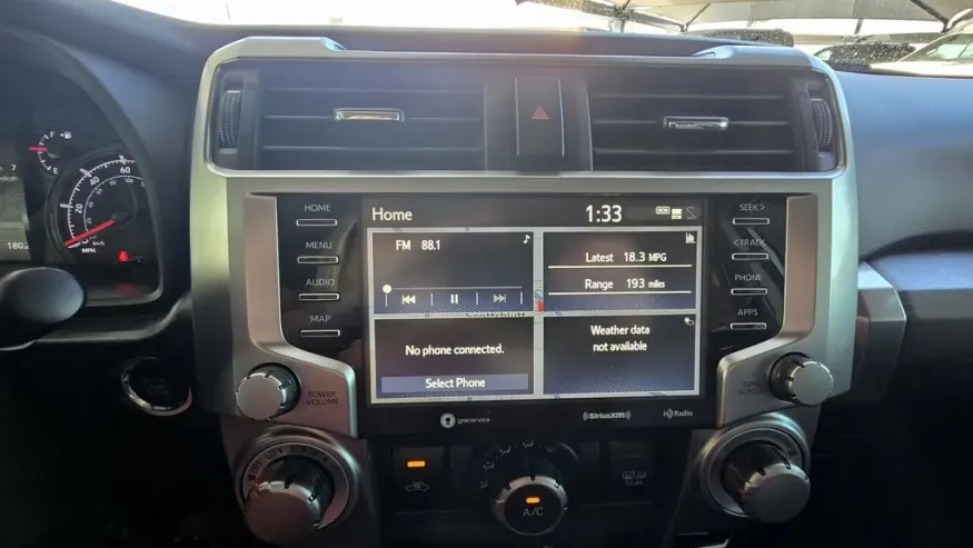 2022 Toyota 4Runner | Photo 20 of 29