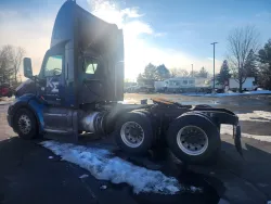 2018 Peterbilt 579 | Thumbnail Photo 6 of 12