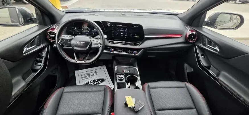 2025 Chevrolet Equinox | Photo 24 of 28