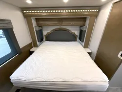 2021 Newmar Bay Star 3626 | Thumbnail Photo 17 of 27