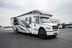 2026 Renegade Verona 36VSB | Thumbnail Photo 8 of 25