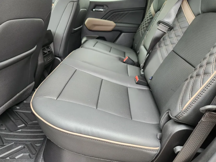 2026 GMC Canyon 4WD Denali | Photo 10 of 28