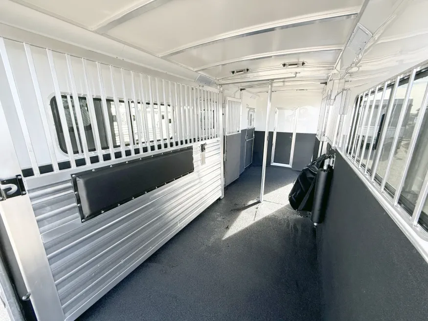 2026 Cimarron Norstar Warmblood 2 + 1 | Photo 14 of 21