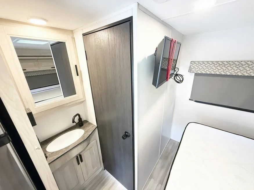 2023 Forest River Forester 2251LE | Photo 9 of 16