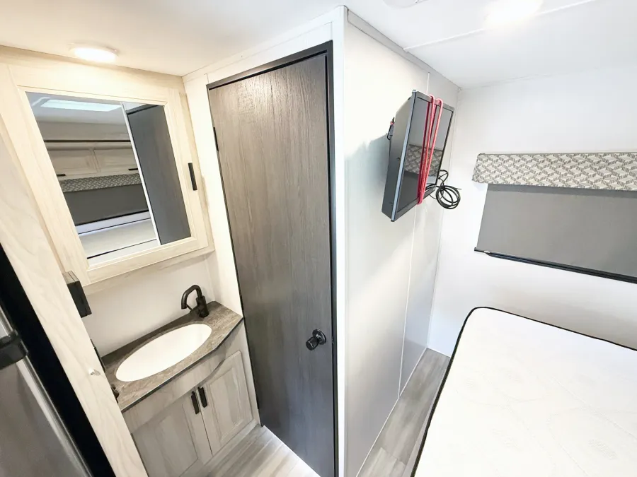 2023 Forest River Forester 2251LE | Photo 9 of 16