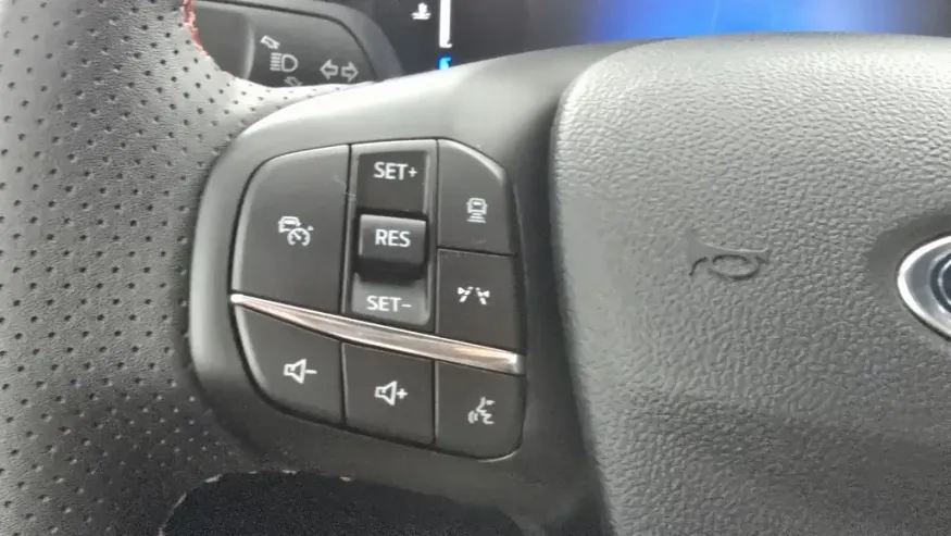 2026 Ford Escape | Photo 16 of 30