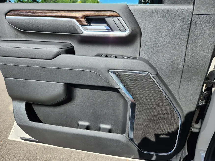 2026 GMC Sierra 2500HD SLE | Photo 5 of 28