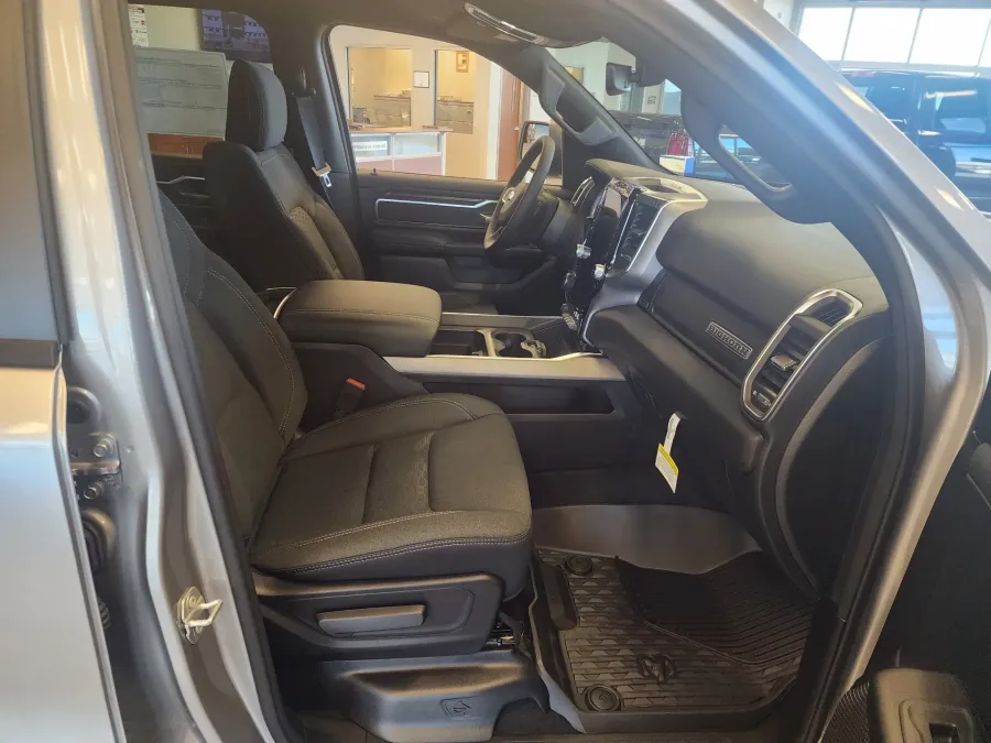 2026 RAM 1500 Big Horn | Photo 18 of 25
