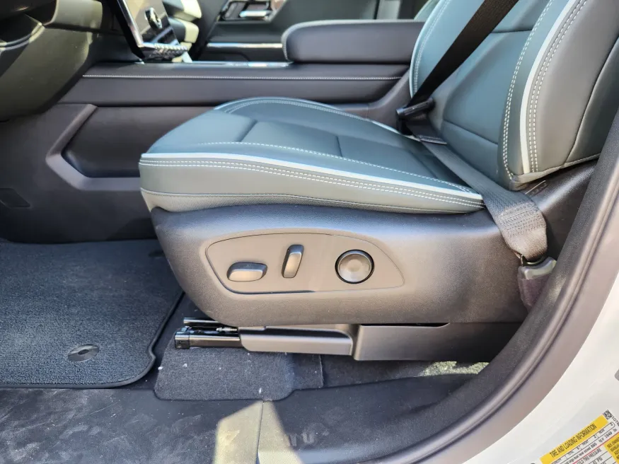 2026 GMC Sierra EV Extended Range AT4 | Photo 9 of 29