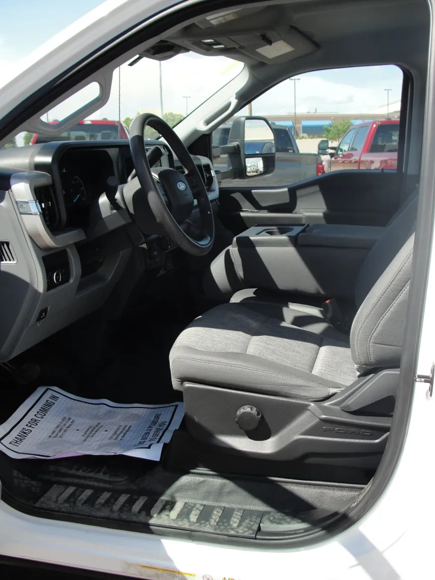 2023 Ford Super Duty F-450 XL | Photo 21 of 26