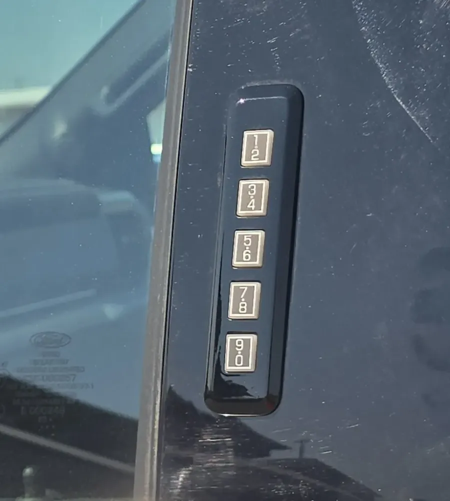 2024 Ford F-150 | Photo 11 of 31