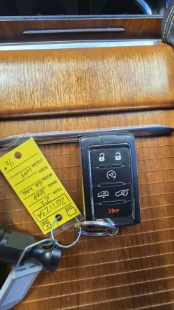 2022 Jeep Grand Wagoneer | Thumbnail Photo 31 of 45