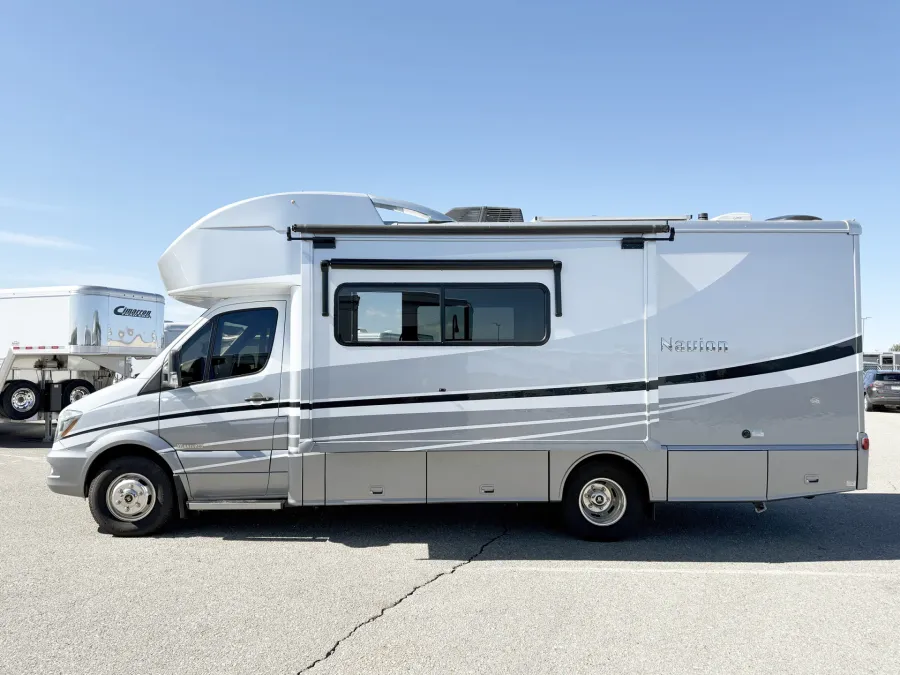 2019 Winnebago Navion 24J | Photo 15 of 24