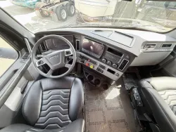 2026 Renegade Explorer 40EBH | Thumbnail Photo 7 of 31