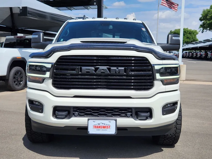 2024 RAM 3500 Laramie | Photo 4 of 33