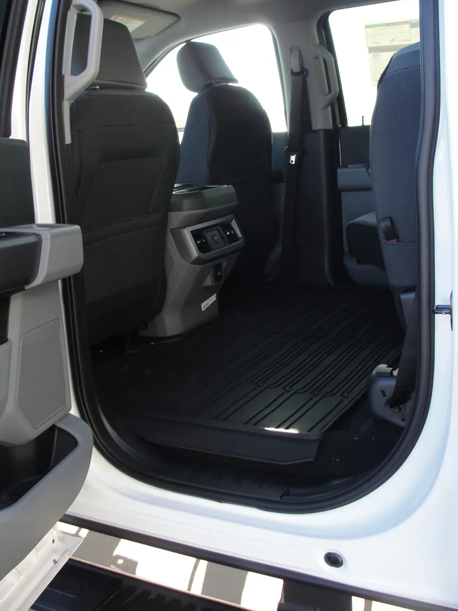 2026 Ford F-350 | Photo 9 of 12