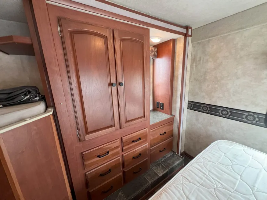 2014 Winnebago Access 31J | Photo 38 of 38