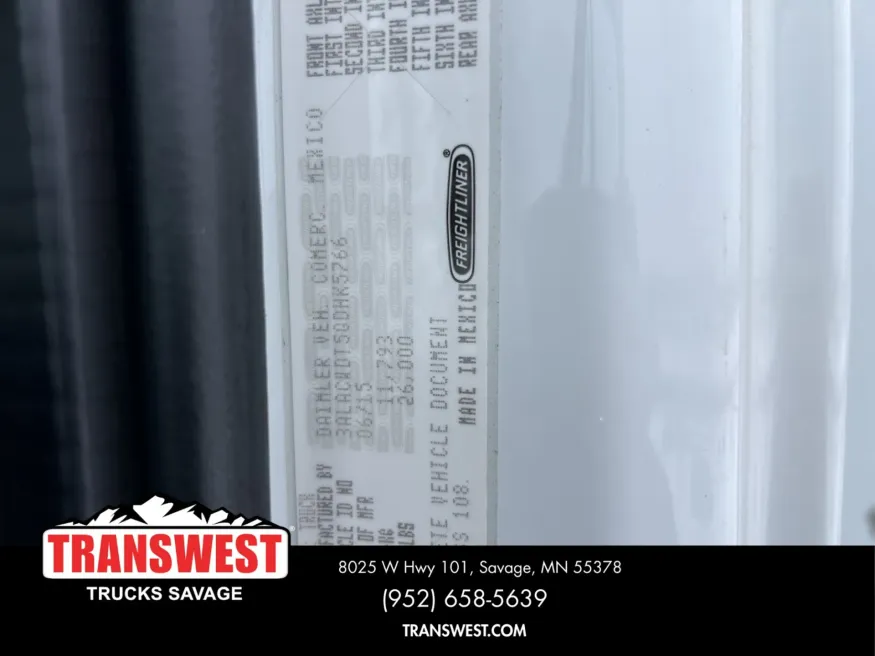 2016 Freightliner M2 106 | Photo 4 of 15