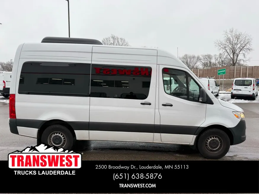2024 Mercedes Benz Sprinter 2500 Passenger 144 WB | Photo 5 of 21