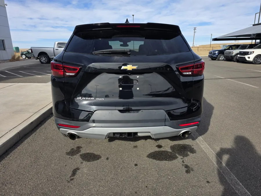 2025 Chevrolet Blazer LT | Photo 5 of 11