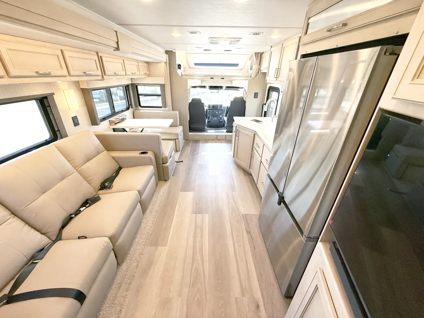 2026 Renegade Verona 40VRB | Photo 5 of 31