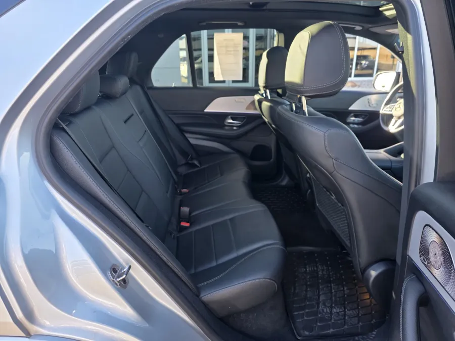 2022 Mercedes Benz GLE 350 | Photo 16 of 29