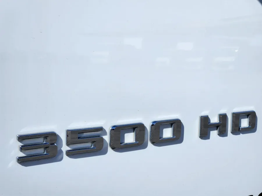 2022 Chevrolet Silverado 3500HD CC Work Truck | Photo 8 of 27